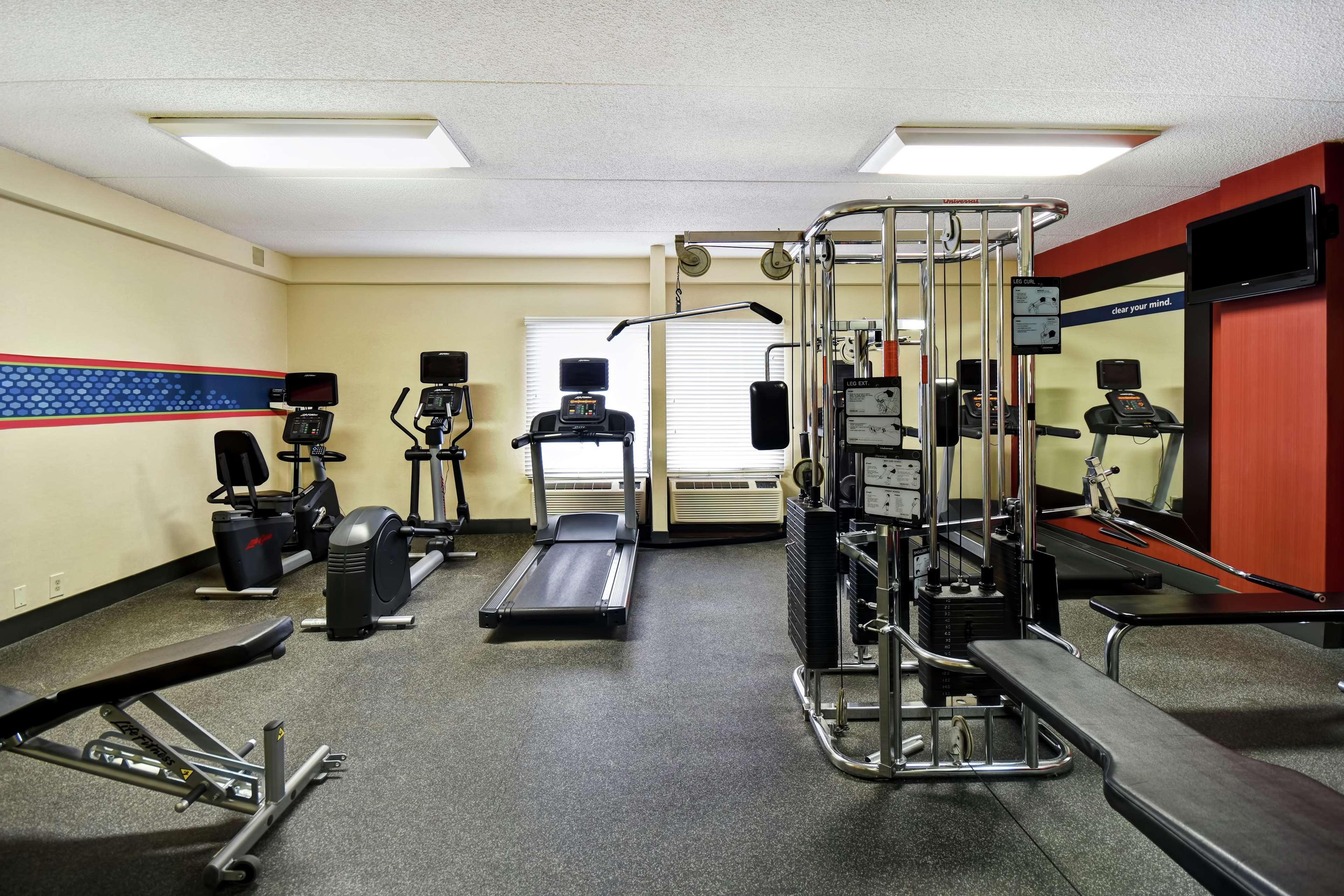 Hampton Inn St. Louis - Westport Maryland Heights Ngoại thất bức ảnh