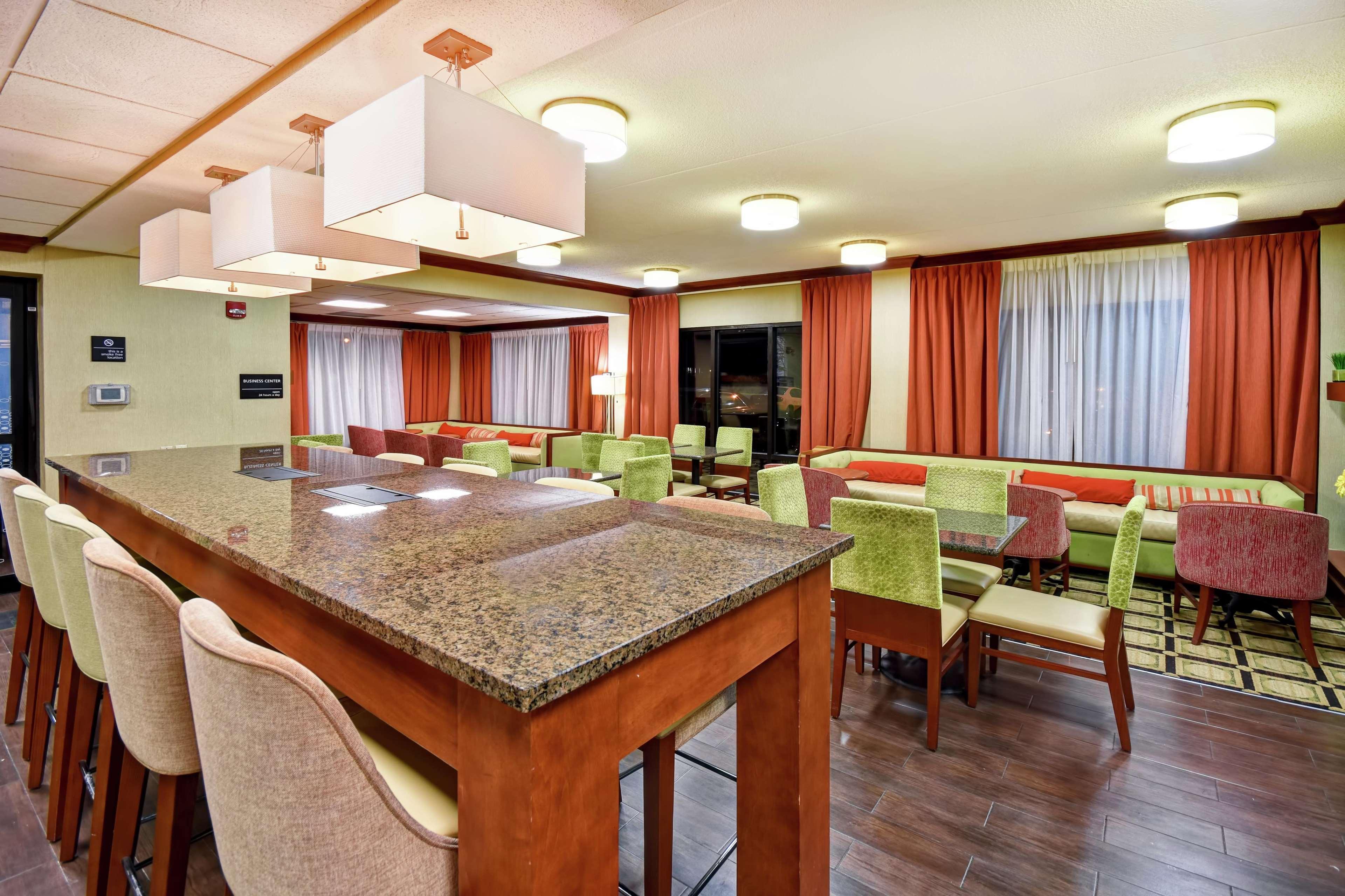 Hampton Inn St. Louis - Westport Maryland Heights Ngoại thất bức ảnh