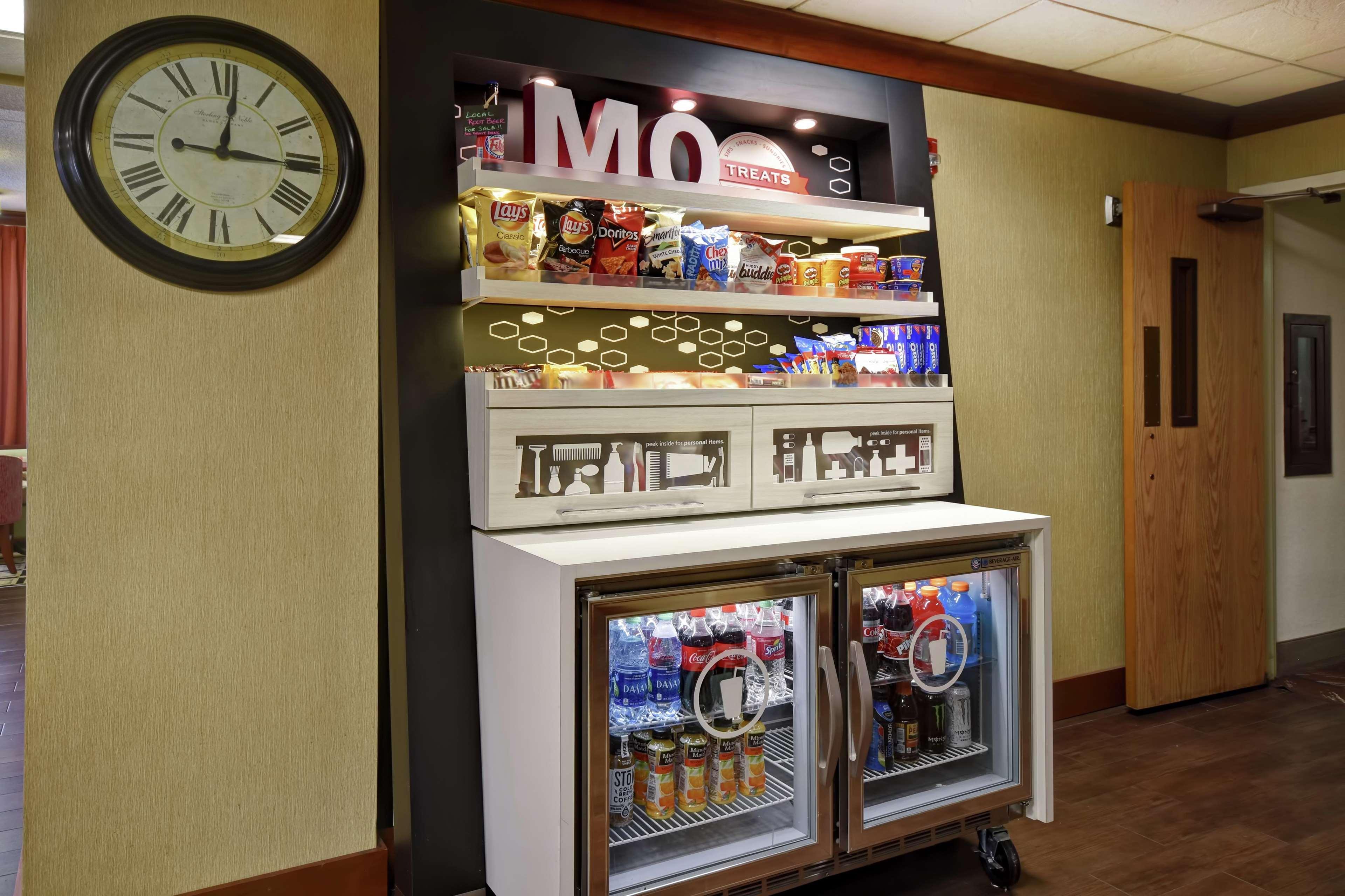Hampton Inn St. Louis - Westport Maryland Heights Ngoại thất bức ảnh