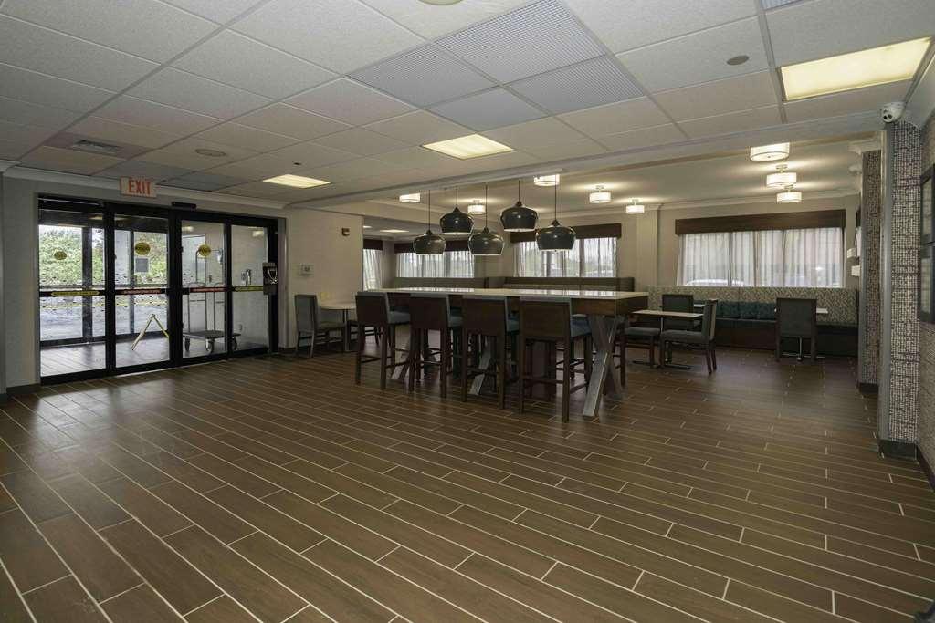 Hampton Inn St. Louis - Westport Maryland Heights Ngoại thất bức ảnh
