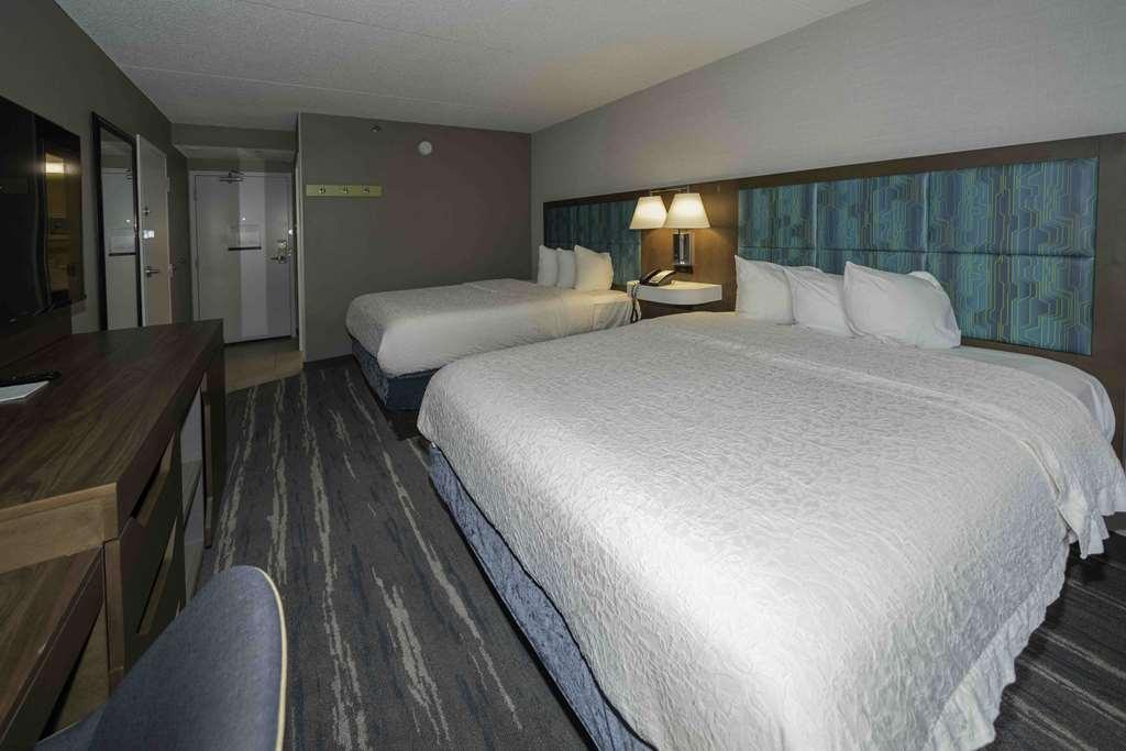 Hampton Inn St. Louis - Westport Maryland Heights Phòng bức ảnh