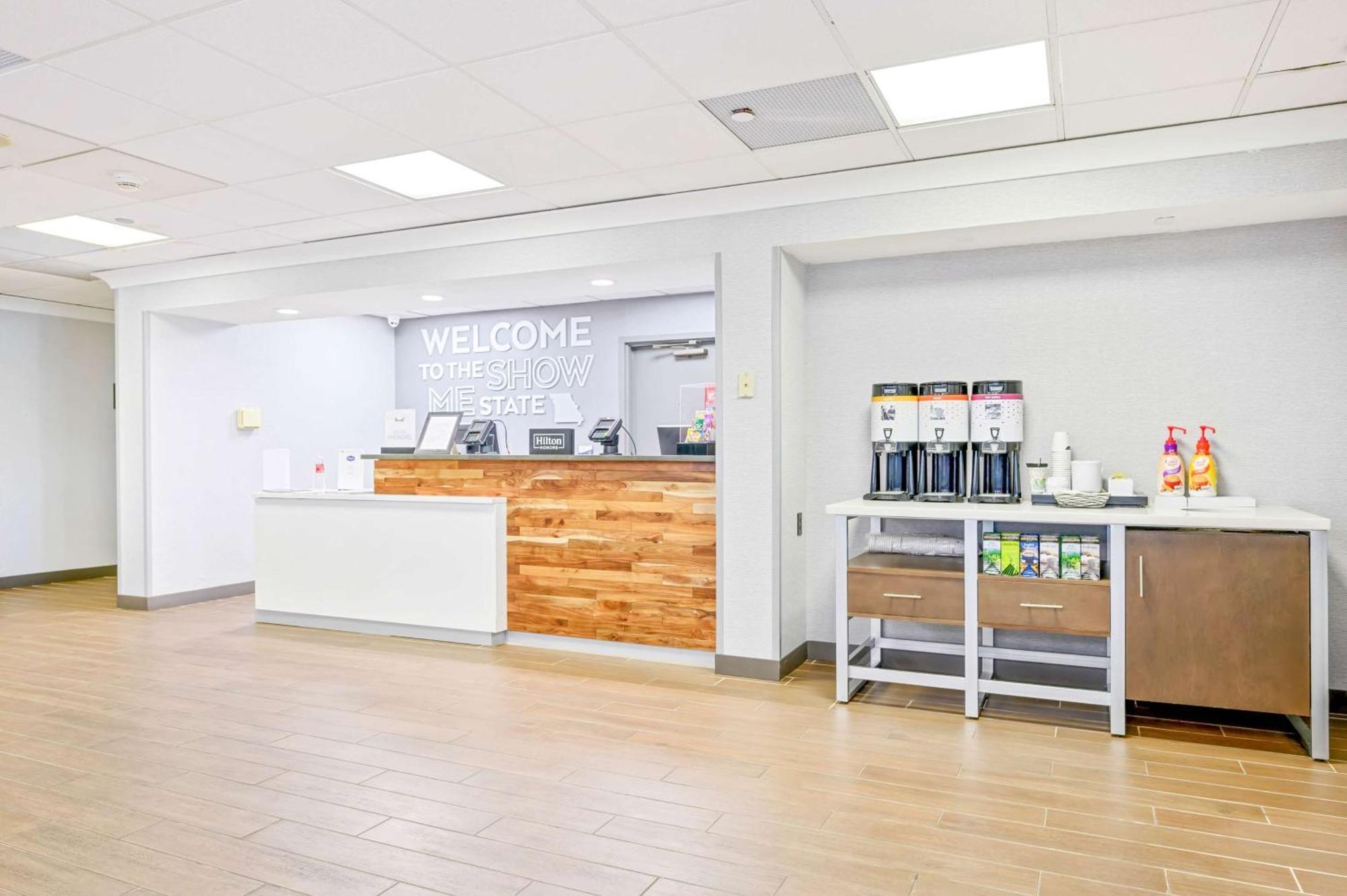 Hampton Inn St. Louis - Westport Maryland Heights Ngoại thất bức ảnh