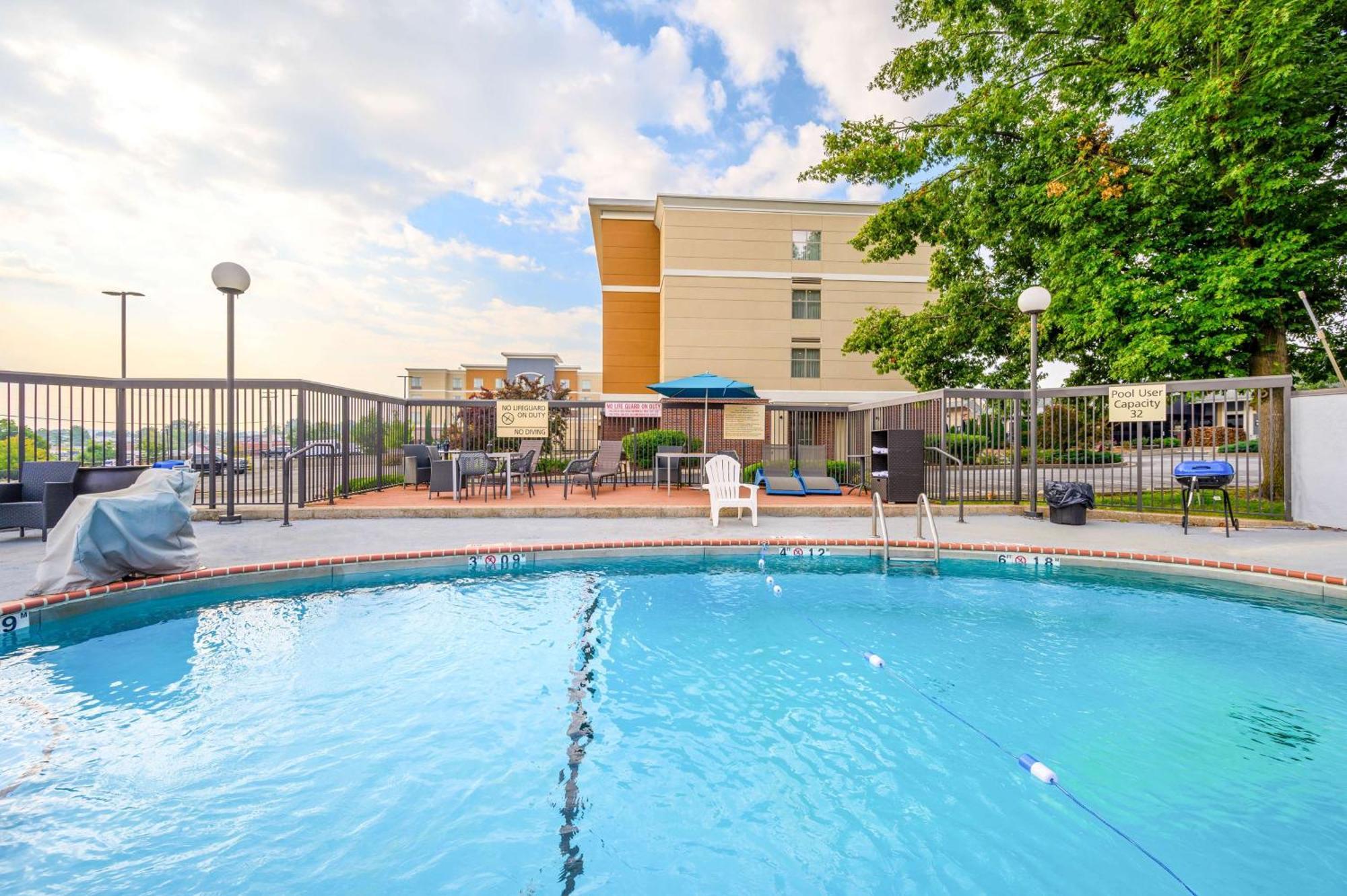 Hampton Inn St. Louis - Westport Maryland Heights Ngoại thất bức ảnh